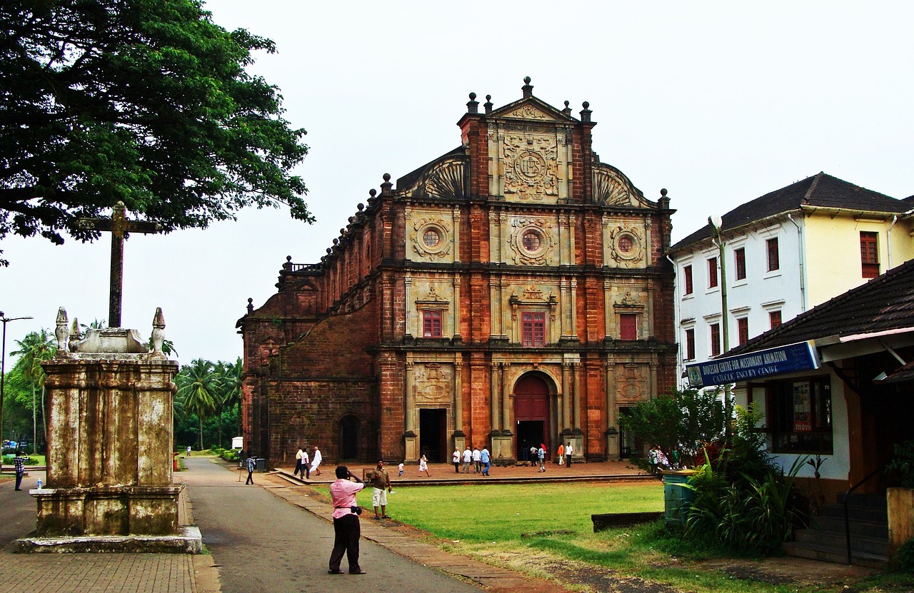 Historical Momentum taxi service in Goa